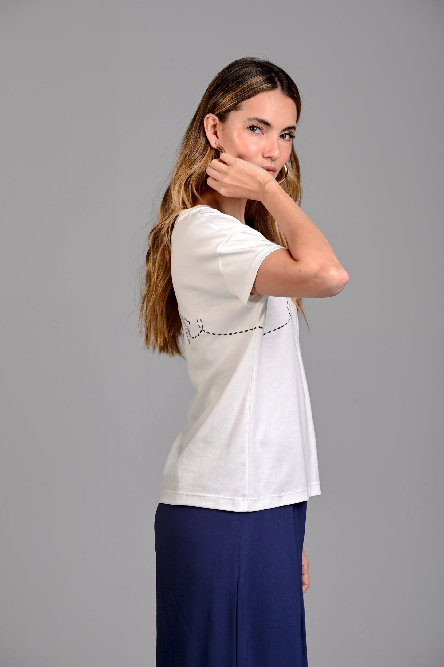 CAMISETA MANGA CORTA CUELLO V AVIÓN
