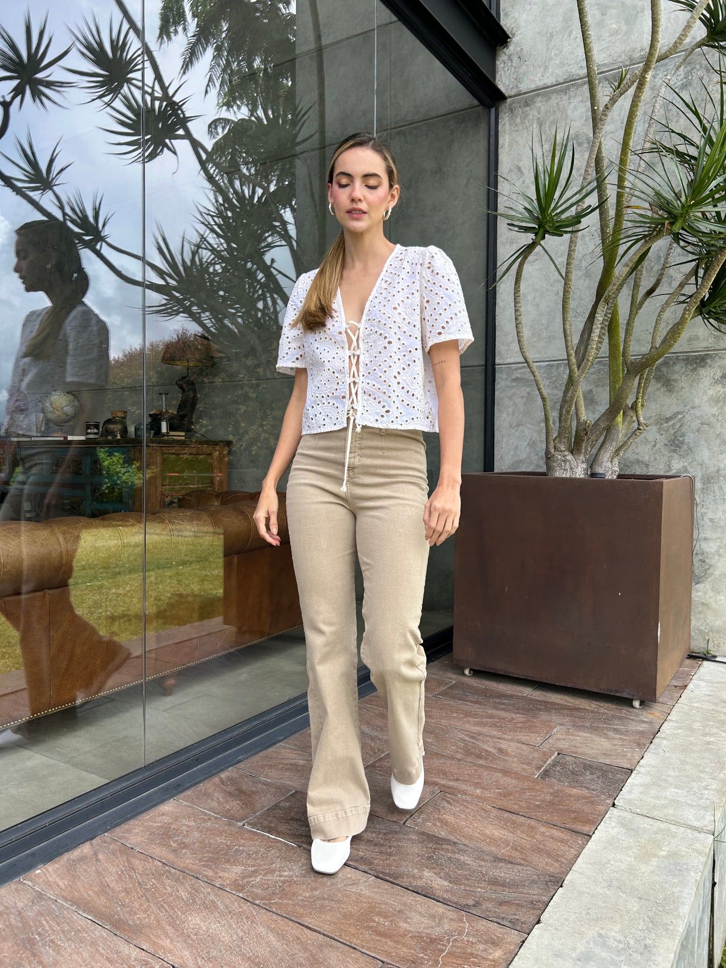 FLARE JEANS CAFÉ CLARO