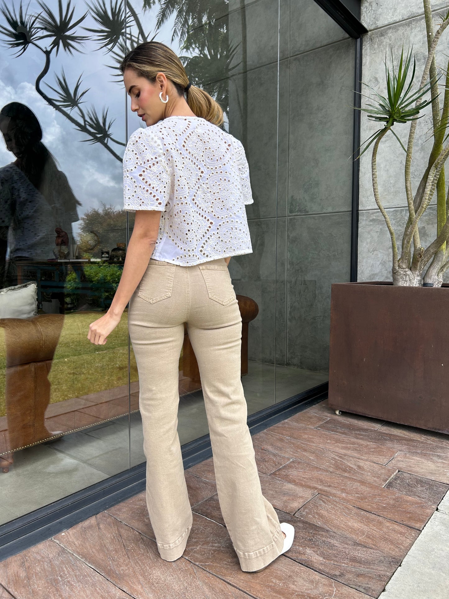 FLARE JEANS CAFÉ CLARO