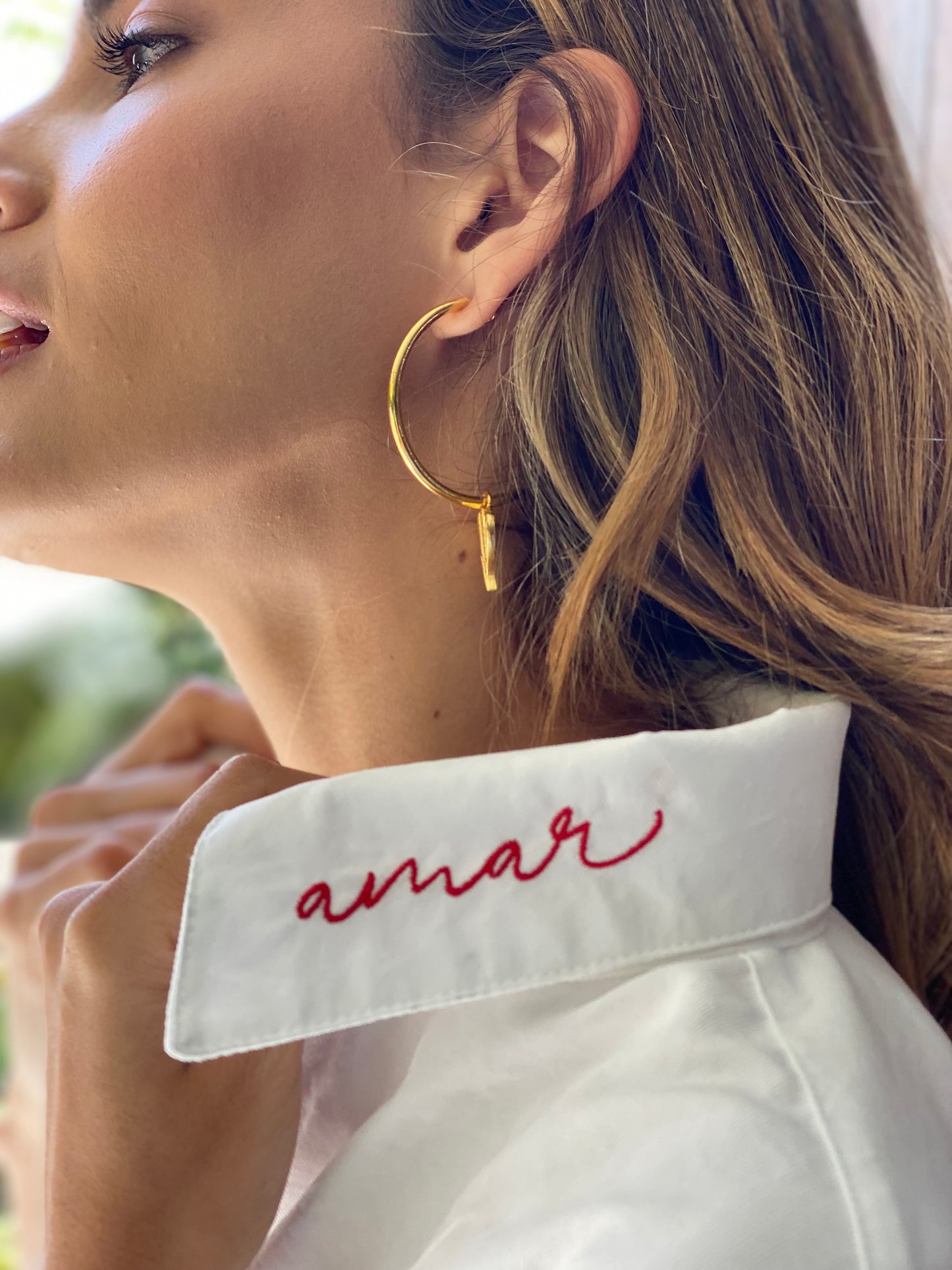 CAMISA MANGA LARGA BORDADA AMOR