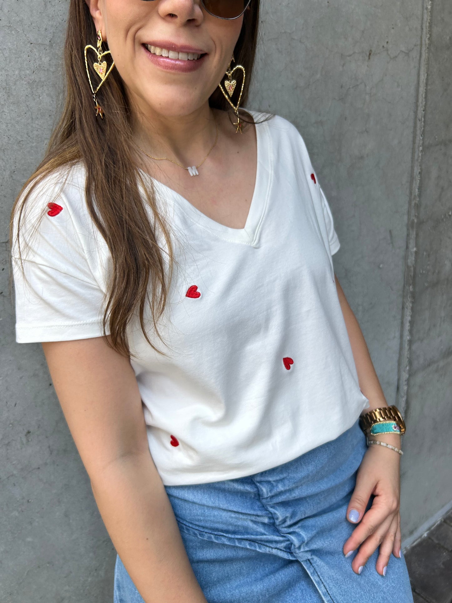 CAMISETA MANGA CORTA CUELLO V CORAZONES MINI