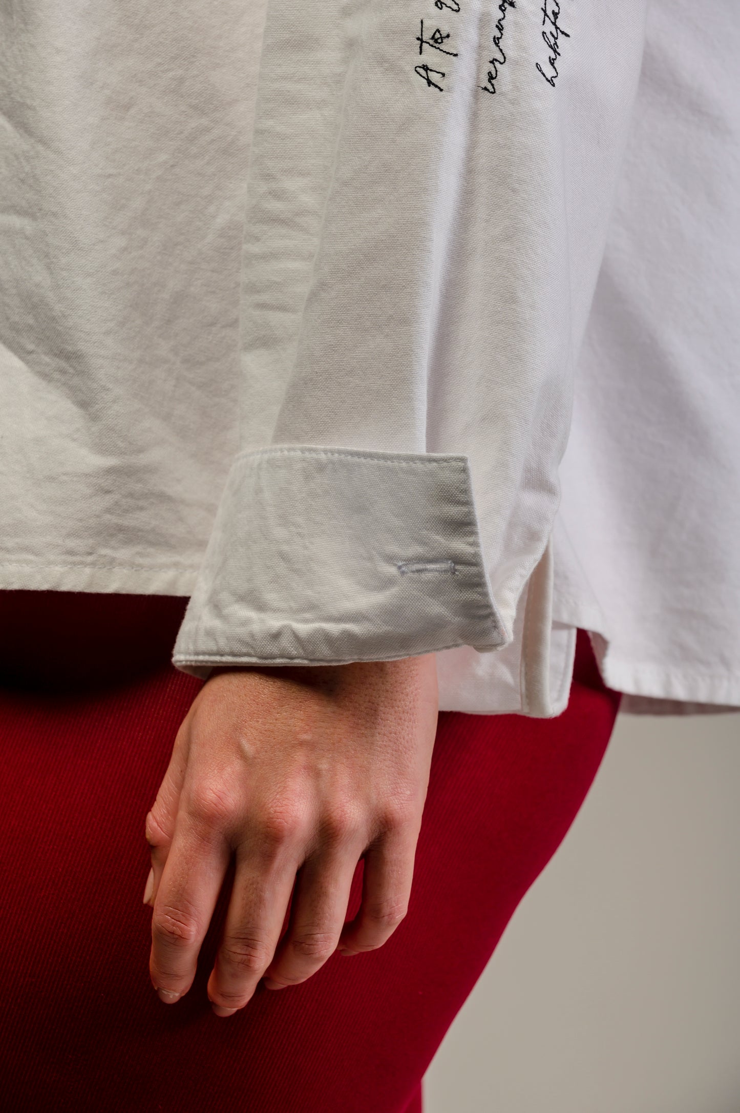 CAMISA MANGA LARGA BORDADA POEMA