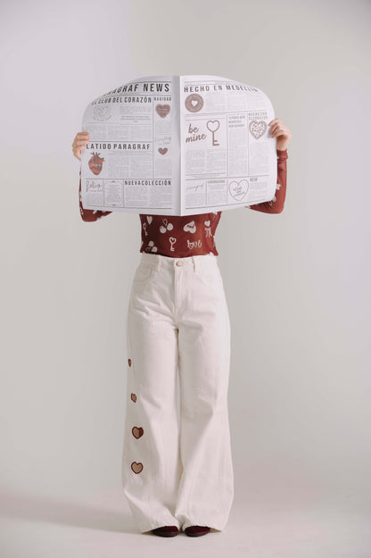 WIDE LEG JEANS CON BORDADOS CORAZÓN