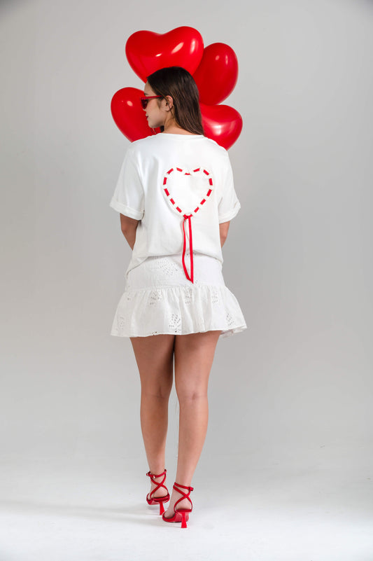 CAMISETA CUELLO REDONDO CORAZON LAZO