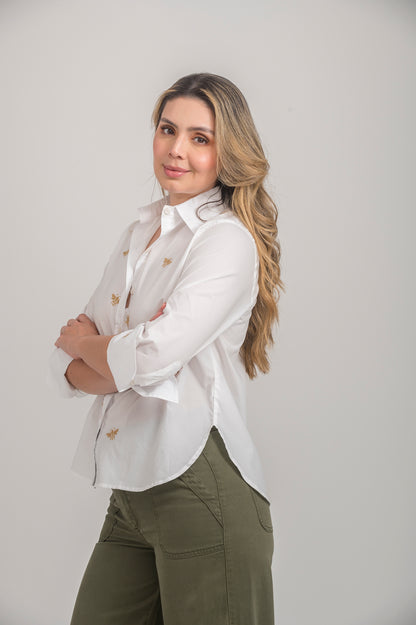 CAMISA BORDA ABEJAS CON PUÑO Y CUELLO