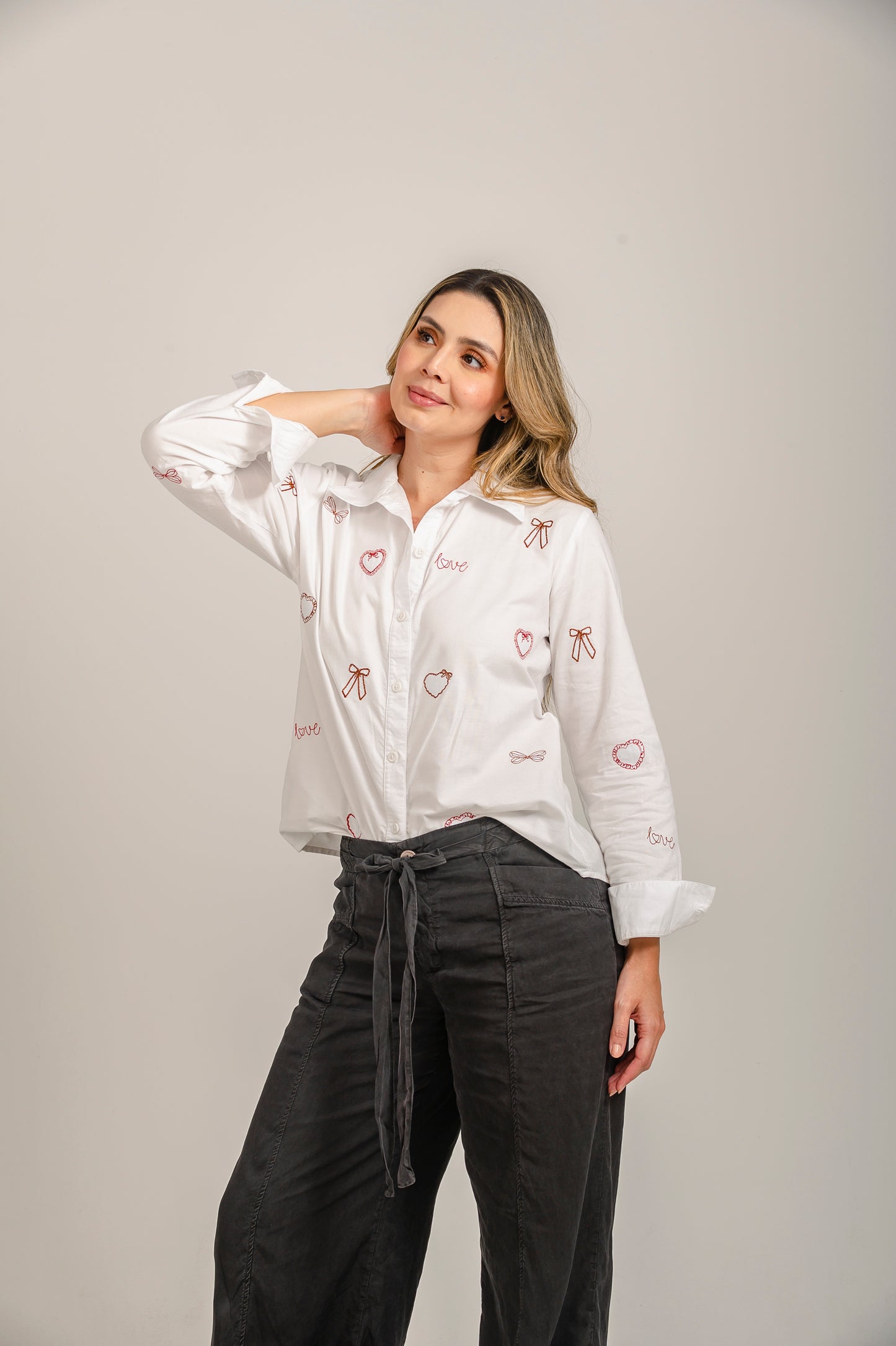 CAMISA MANGA LARGA BORDADA MINI PRINT