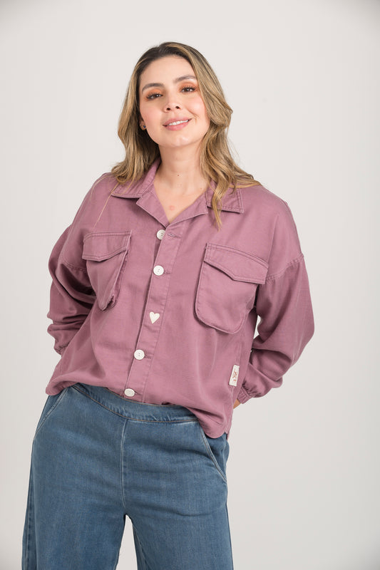 SOBRECAMISA BORDADA CON BOLSILLOS DELANTEROS