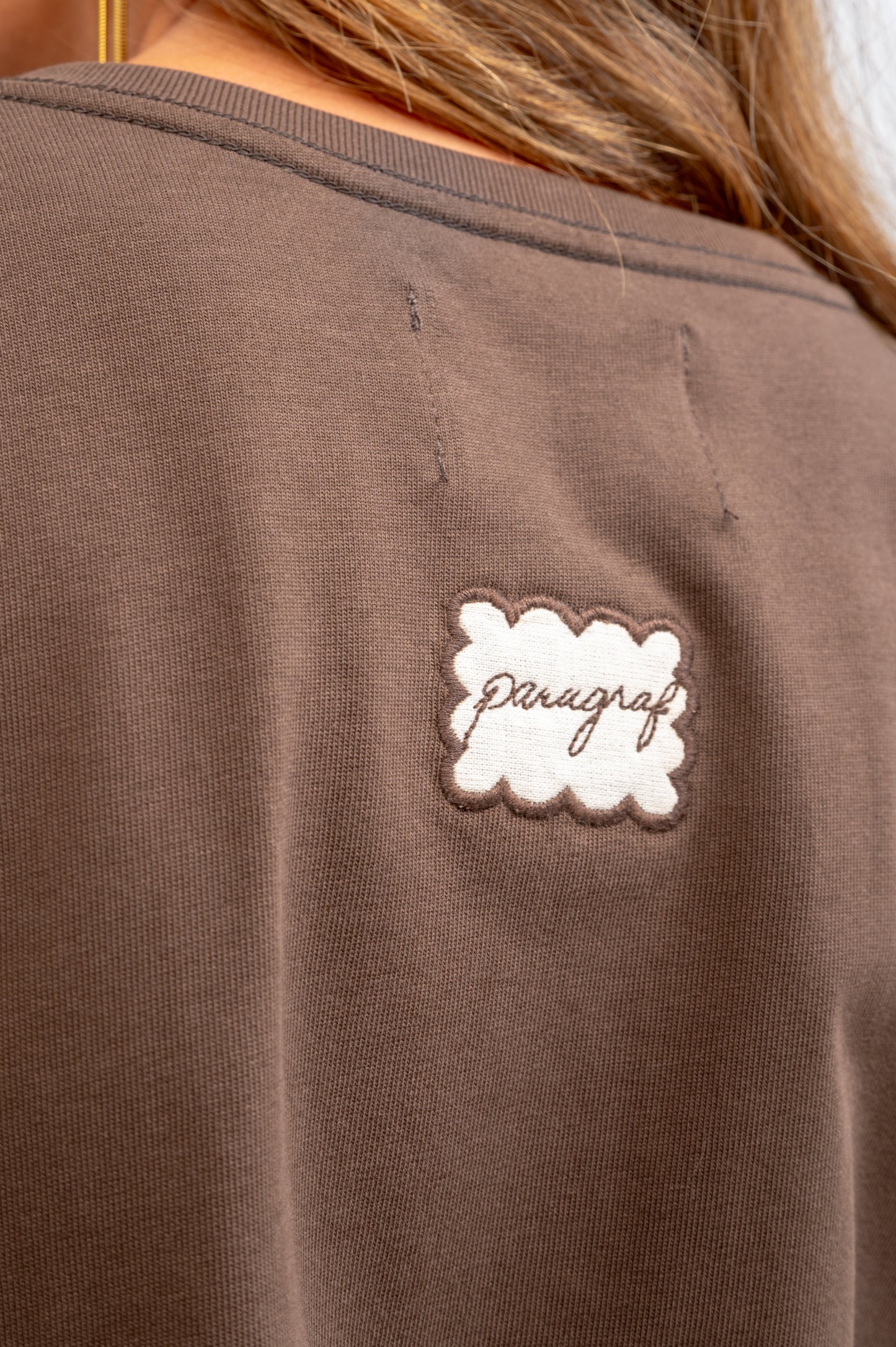 BLUSA BORDADA CON ENCAJE