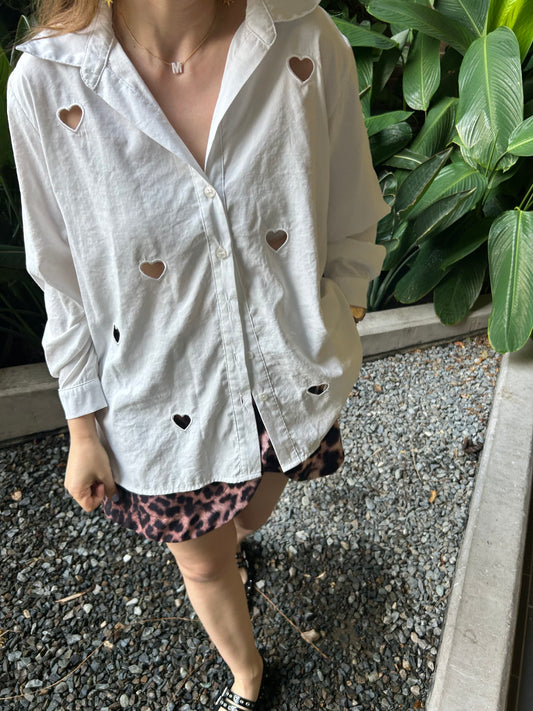 CAMISA MANGA LARGA CORAZONES ABIERTOS BORDADOS