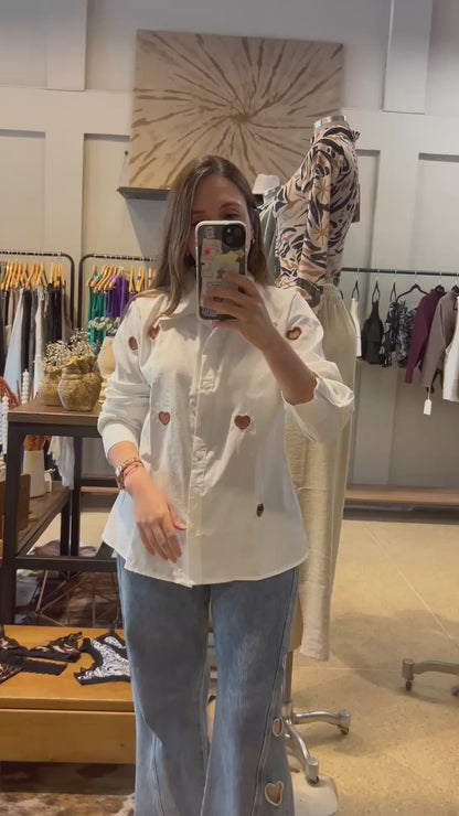 CAMISA CORAZONES ABIERTOS